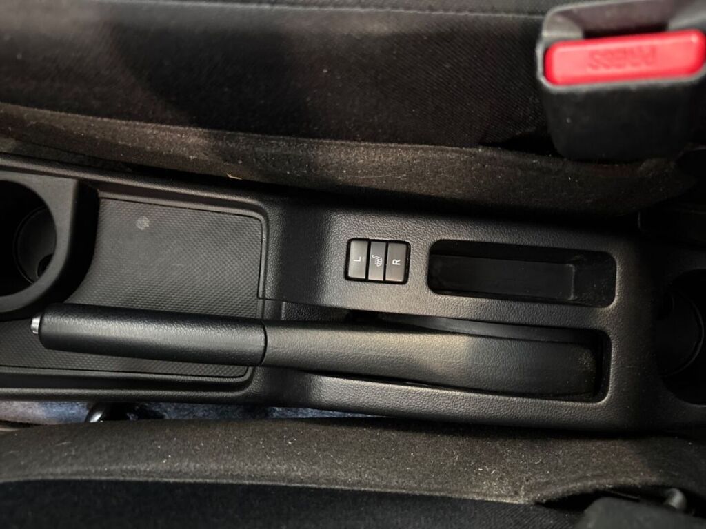 Toyota Verso-S 2011 Sininen