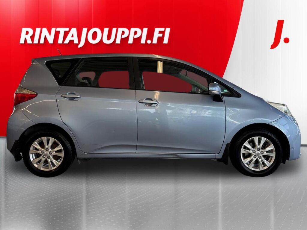 Toyota Verso-S 2011 Sininen