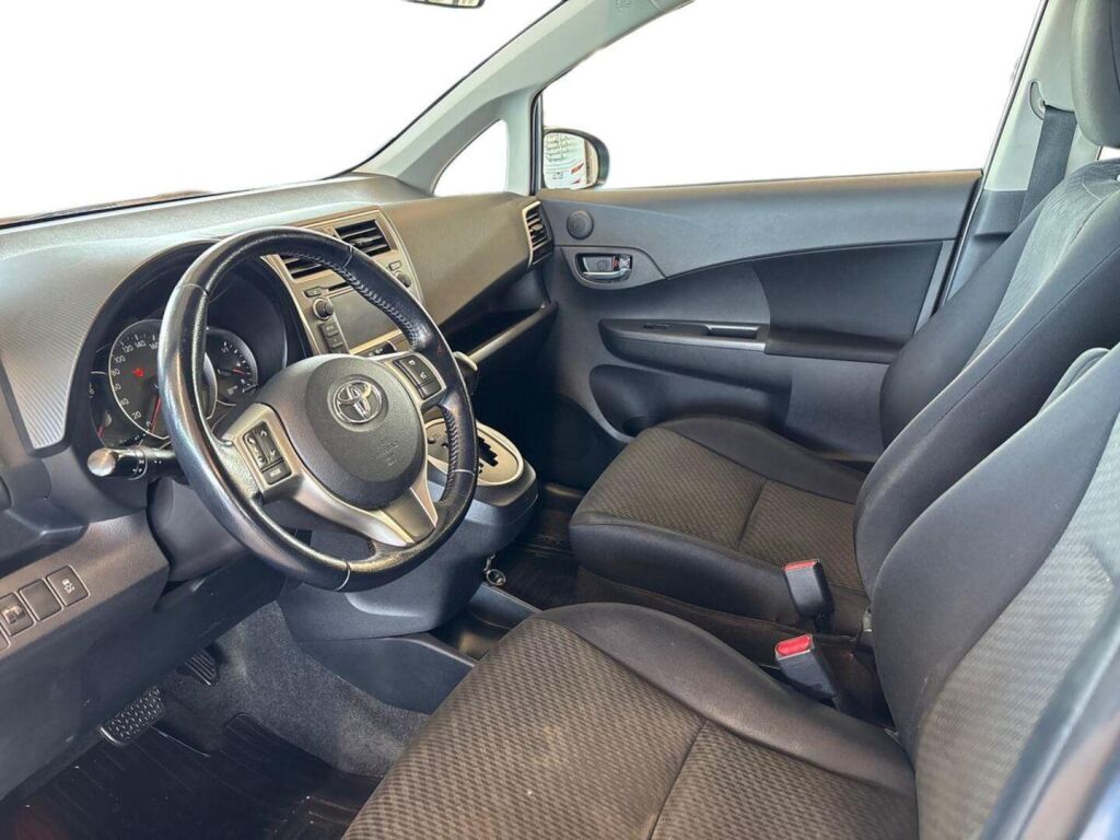 Toyota Verso-S 2011 Sininen