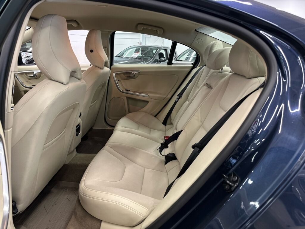 Volvo S60 2011 Sininen