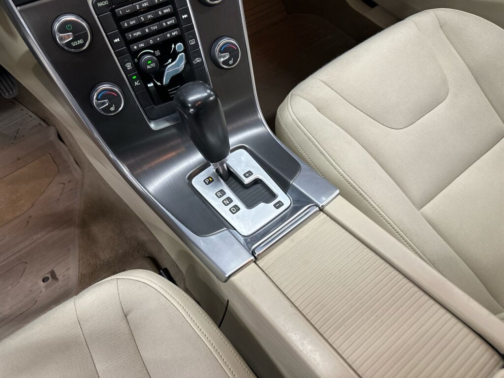 Volvo S60 2011 Sininen