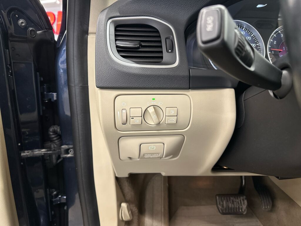 Volvo S60 2011 Sininen