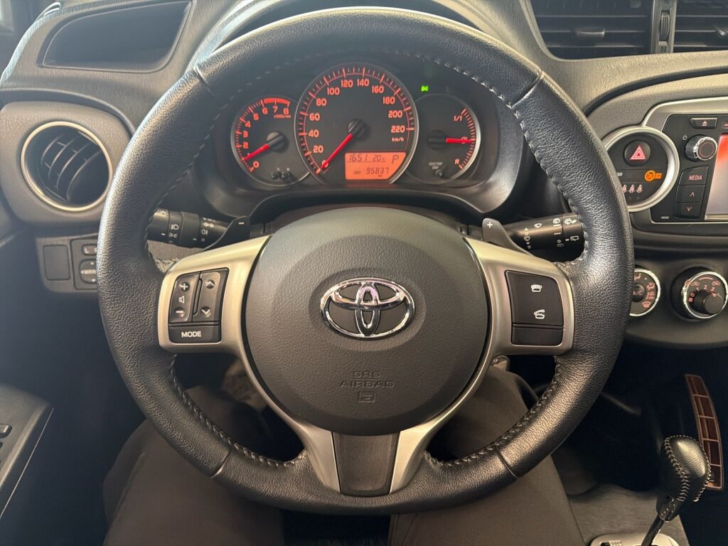 Toyota Yaris 2012 Harmaa