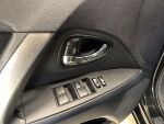 Toyota Avensis 2012 Musta