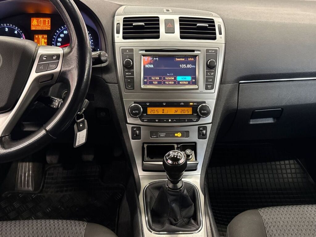 Toyota Avensis 2012 Musta