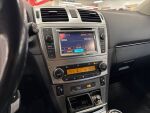Toyota Avensis 2012 Musta