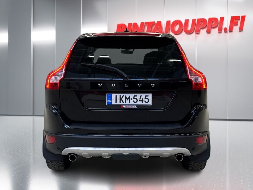Volvo XC60 2012 Musta