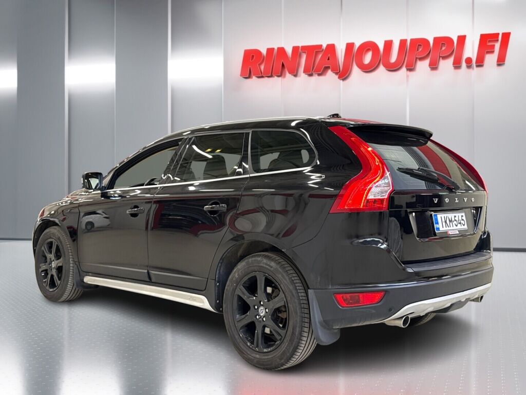 Volvo XC60 2012 Musta