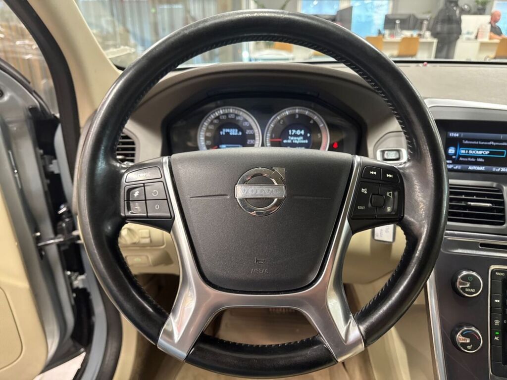 Volvo XC60 2012 Harmaa