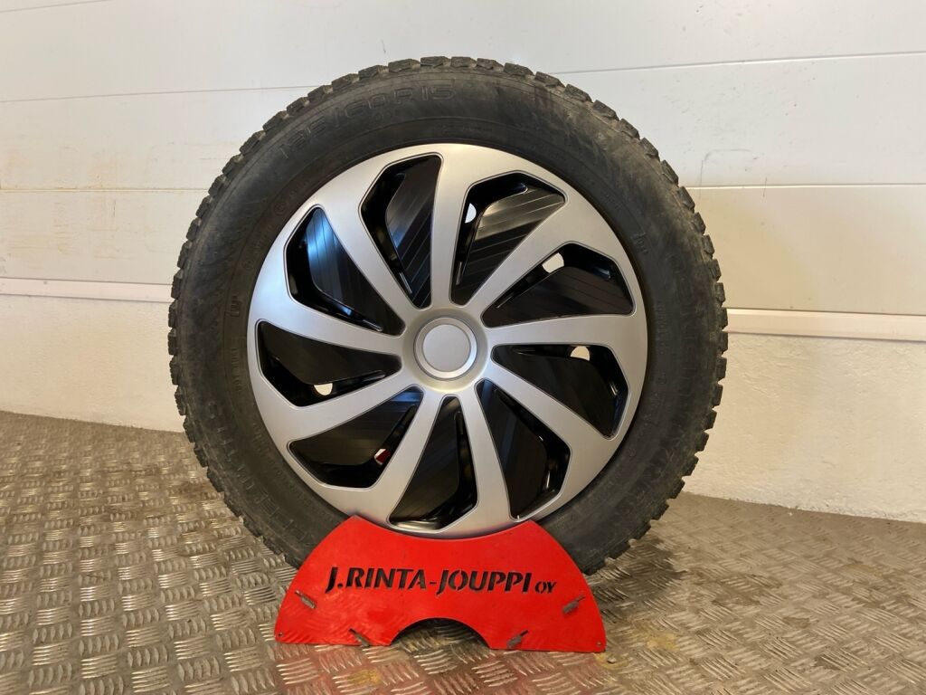 Nissan Micra 2012 Punainen