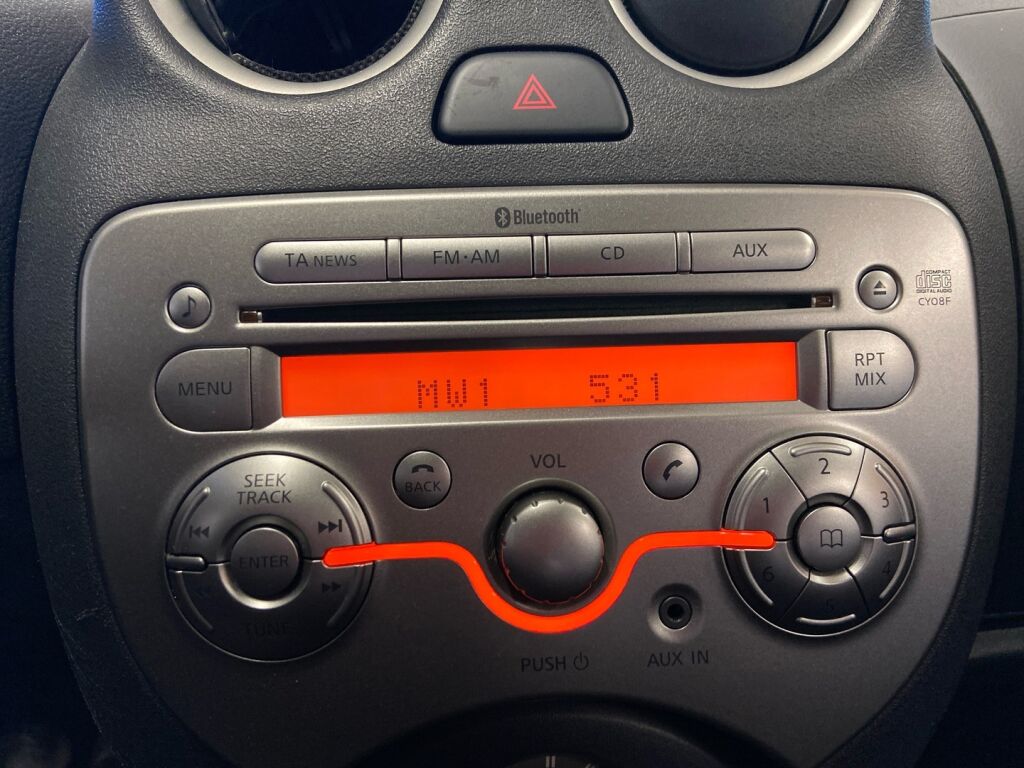Nissan Micra 2012 Punainen