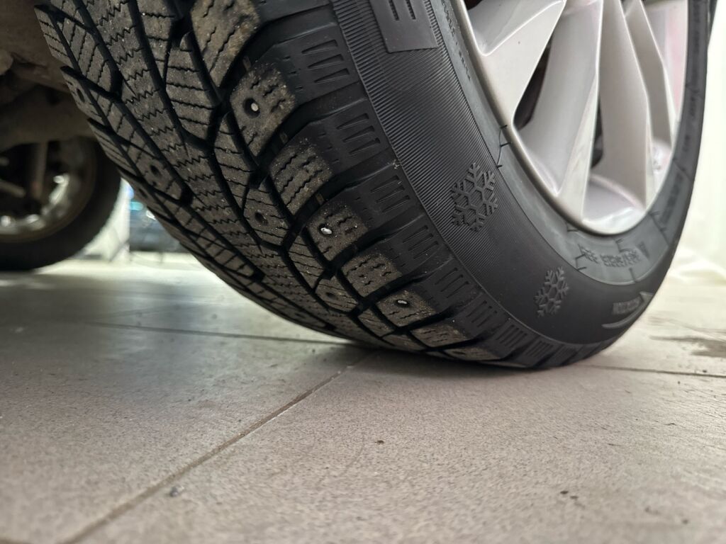 Nissan Juke 2012 Musta