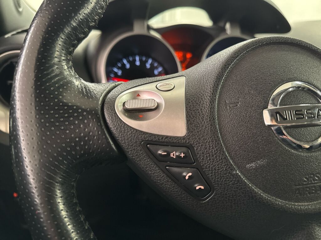 Nissan Juke 2012 Musta