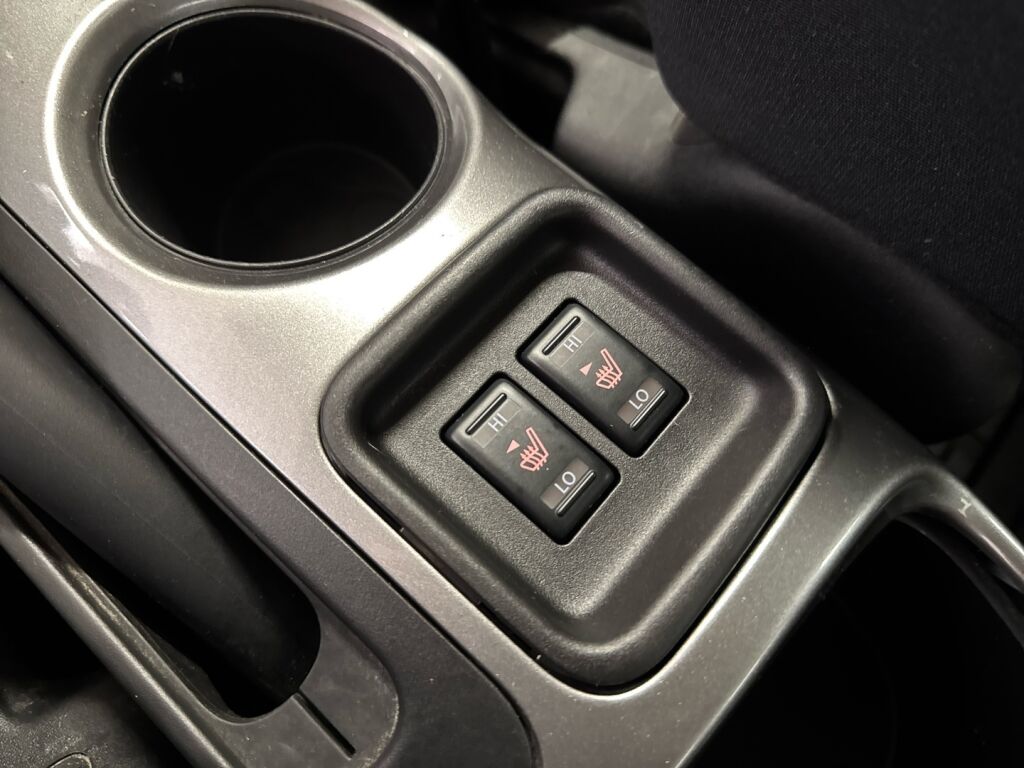 Nissan Juke 2012 Musta