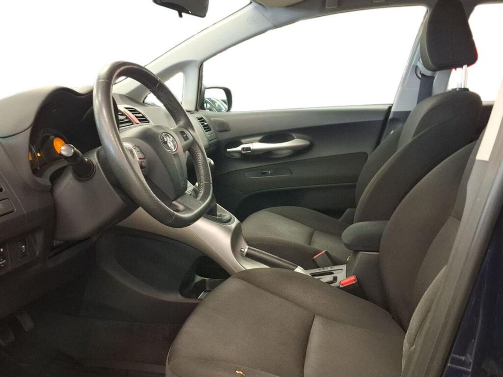 Toyota Auris 2012 Sininen