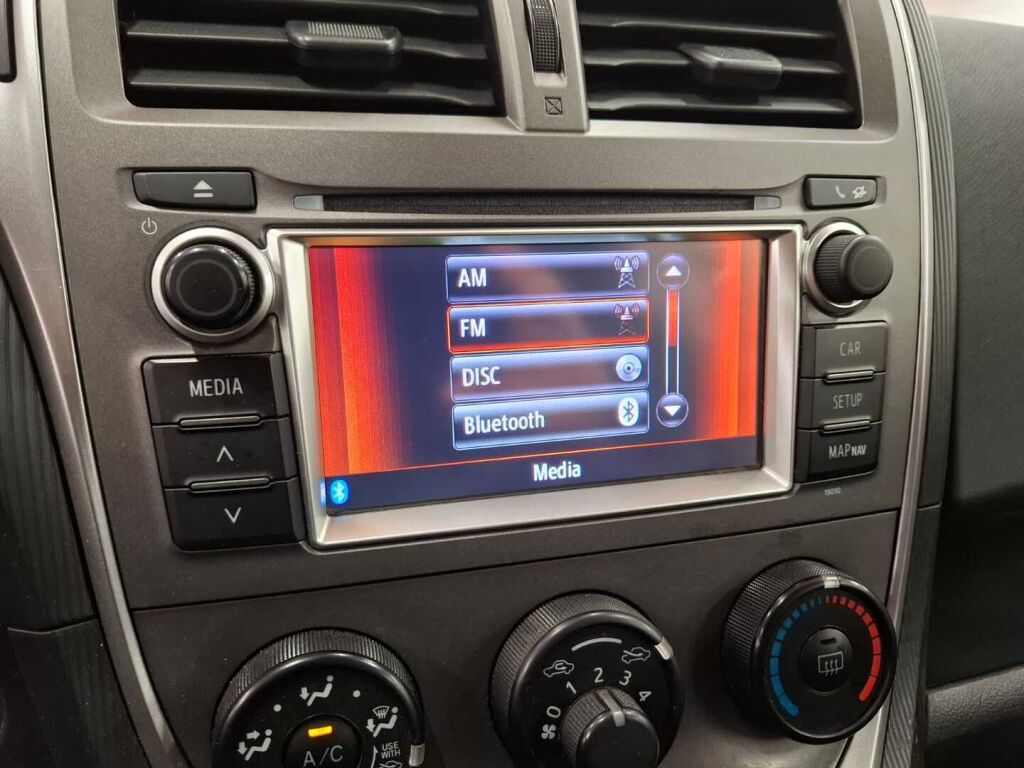 Toyota Verso-S 2012 Valkoinen