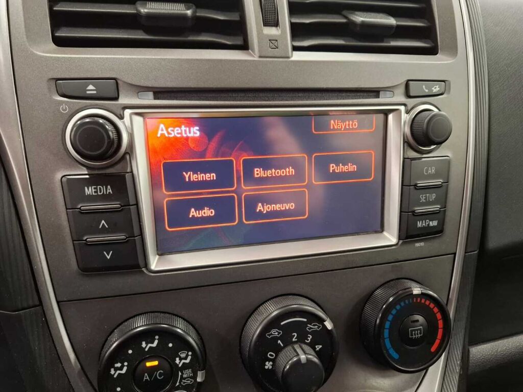 Toyota Verso-S 2012 Valkoinen