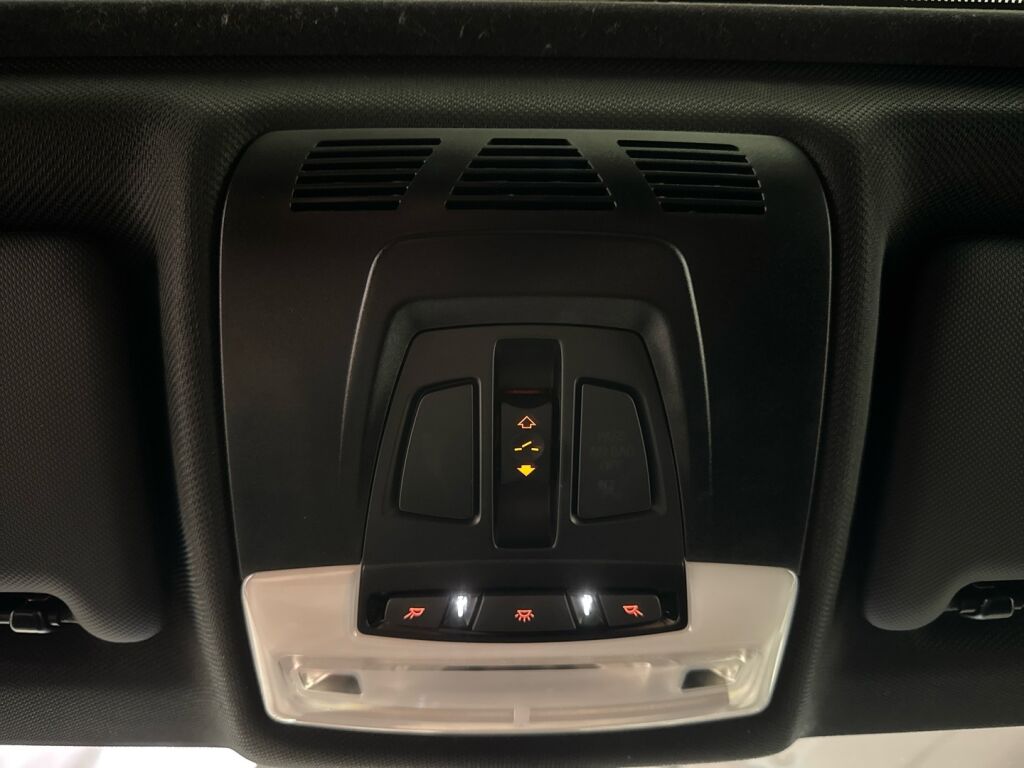 BMW 335 2013 Punainen