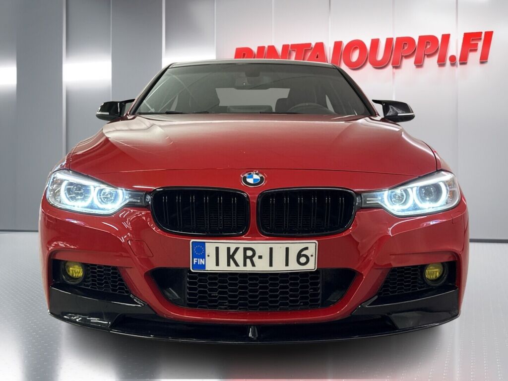 BMW 335 2013 Punainen