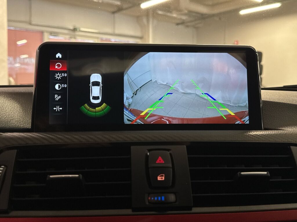 BMW 335 2013 Punainen