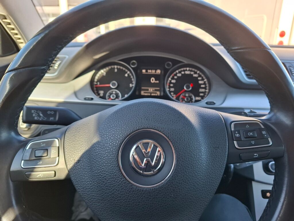 Volkswagen Passat 2013 Harmaa