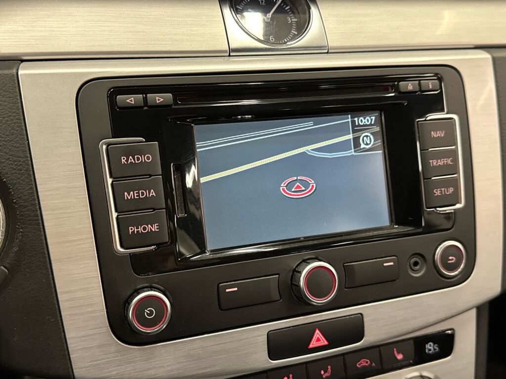 Volkswagen Passat 2013 Harmaa