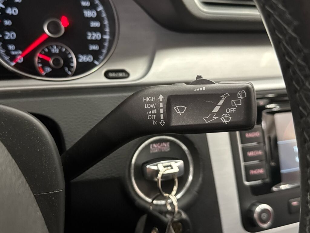 Volkswagen Passat 2013 Harmaa