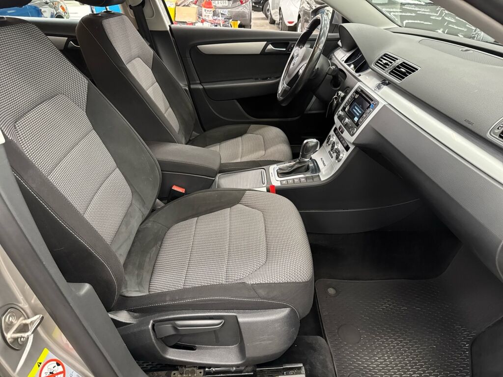 Volkswagen Passat 2013 Harmaa