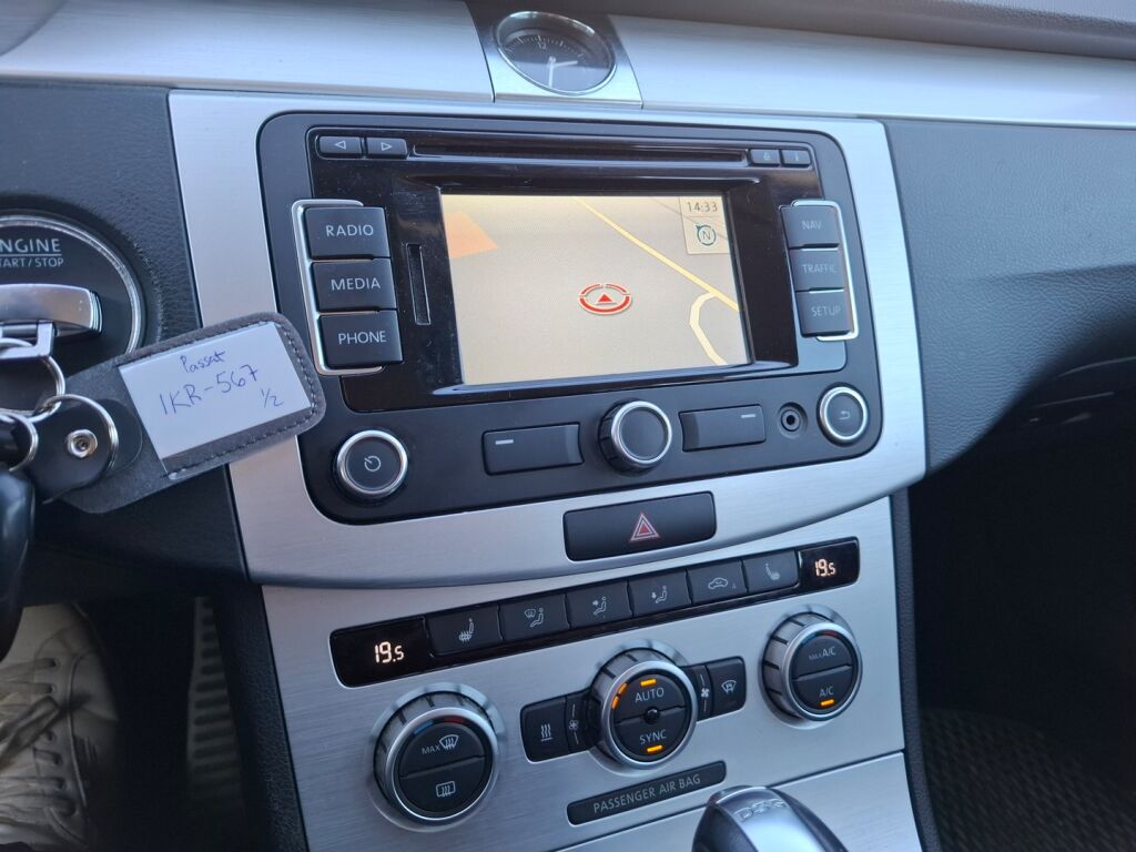 Volkswagen Passat 2013 Harmaa