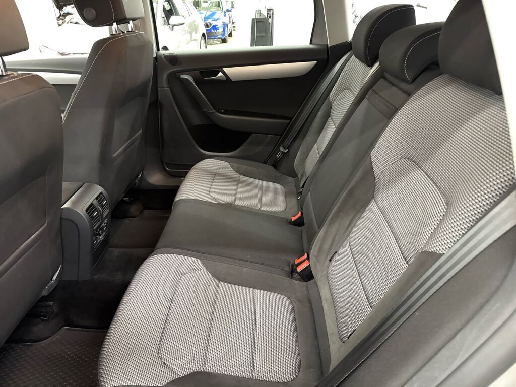 Volkswagen Passat 2013 Harmaa