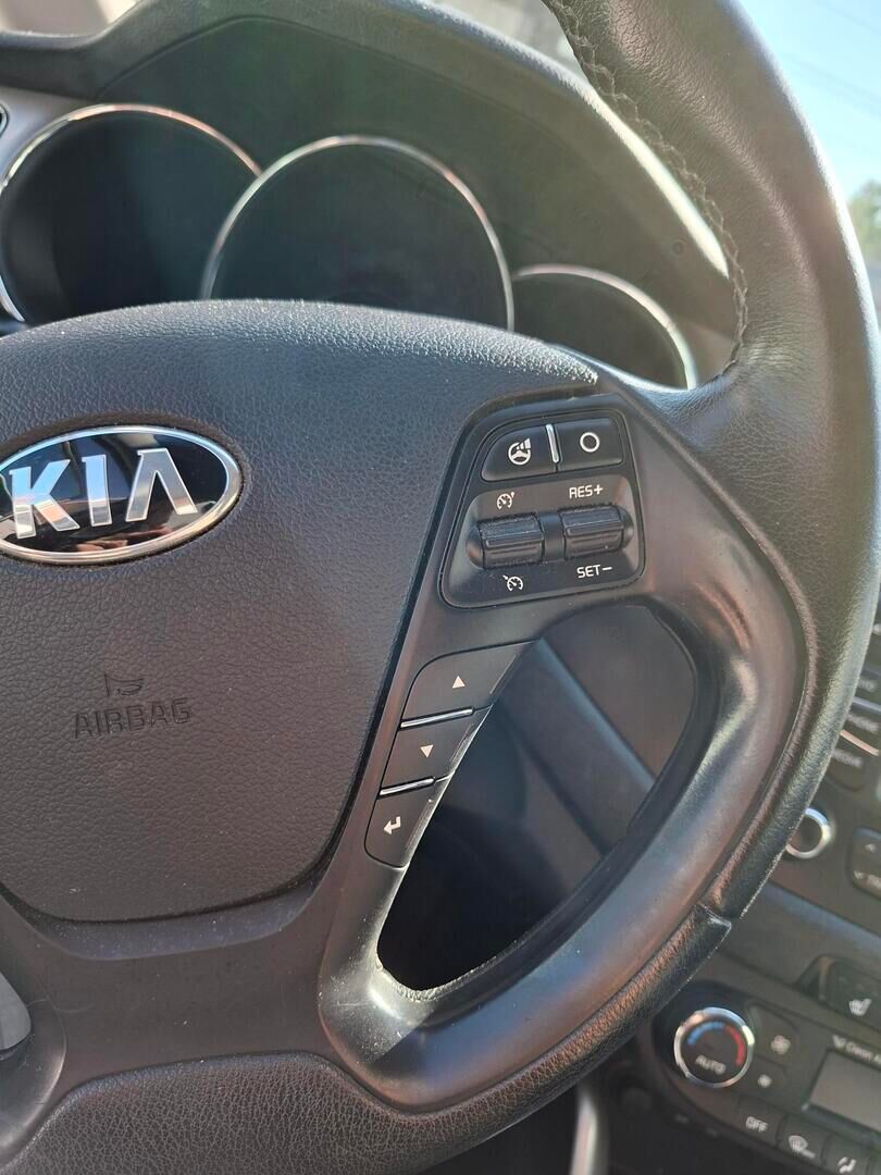Kia Ceed 2012 Hopea