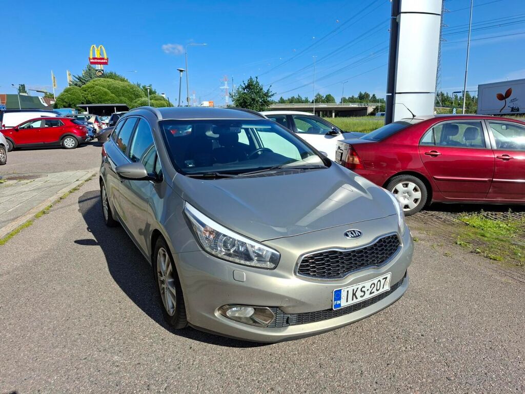 Kia Ceed 2012 Hopea
