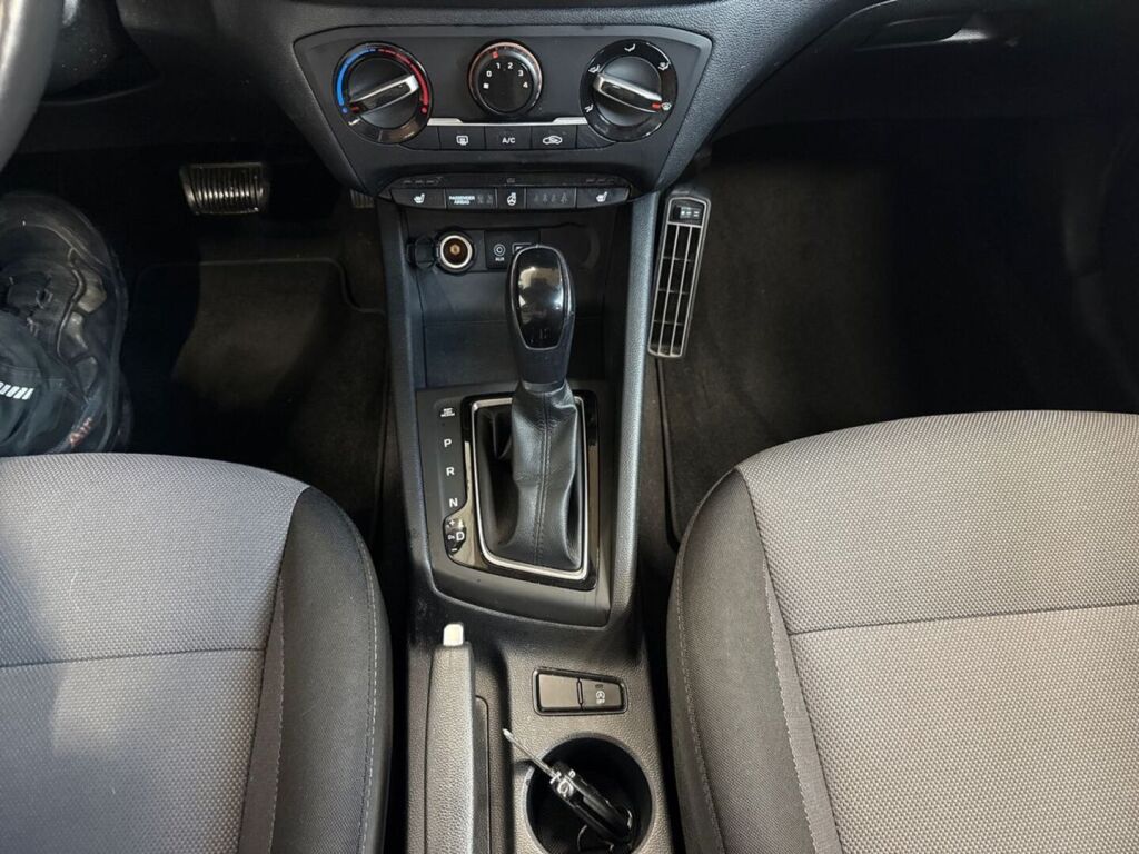 Hyundai i20 Hatchback 2019 Valkoinen