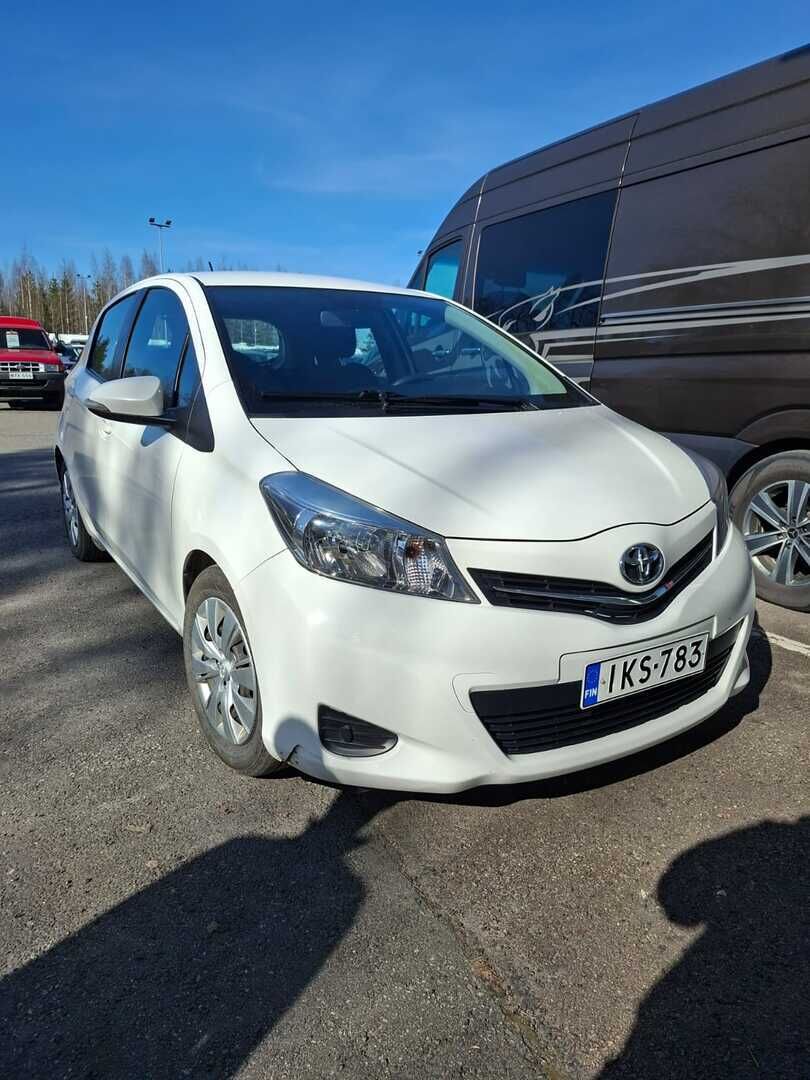 Toyota Yaris 2012 Valkoinen