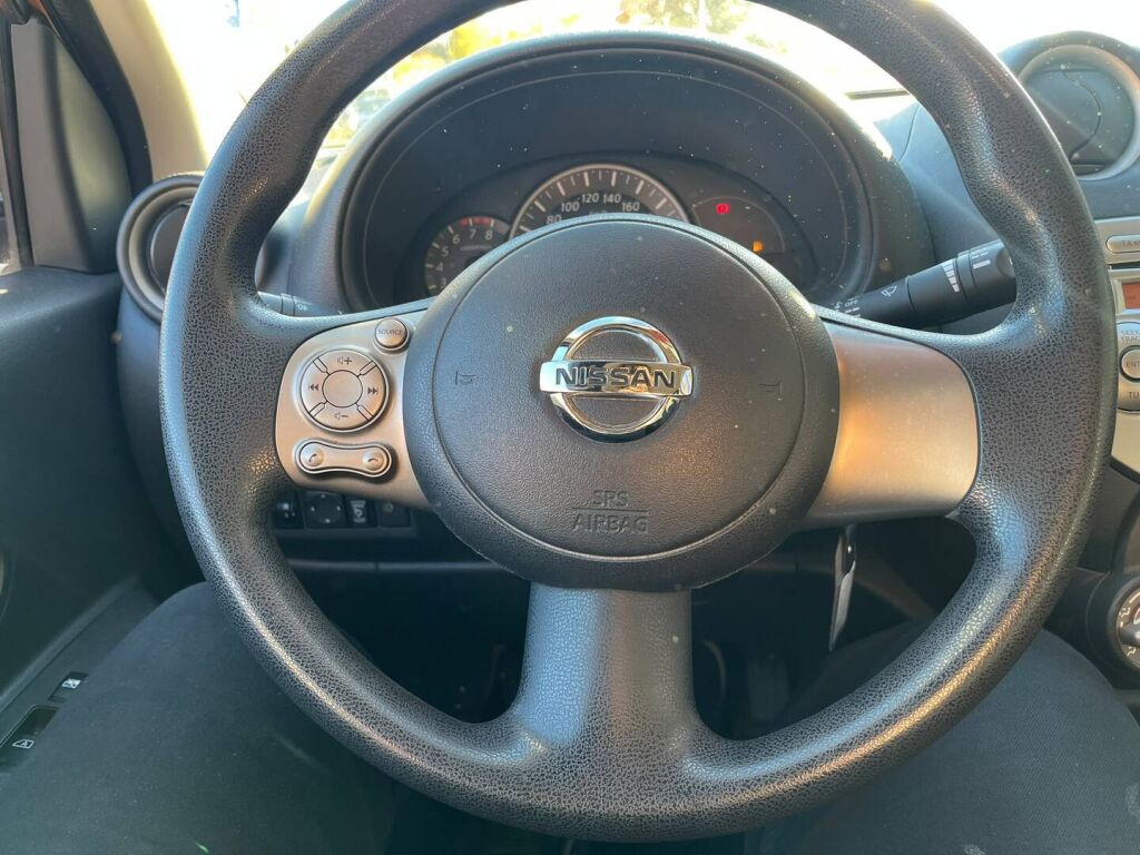 Nissan Micra 2012 Oranssi