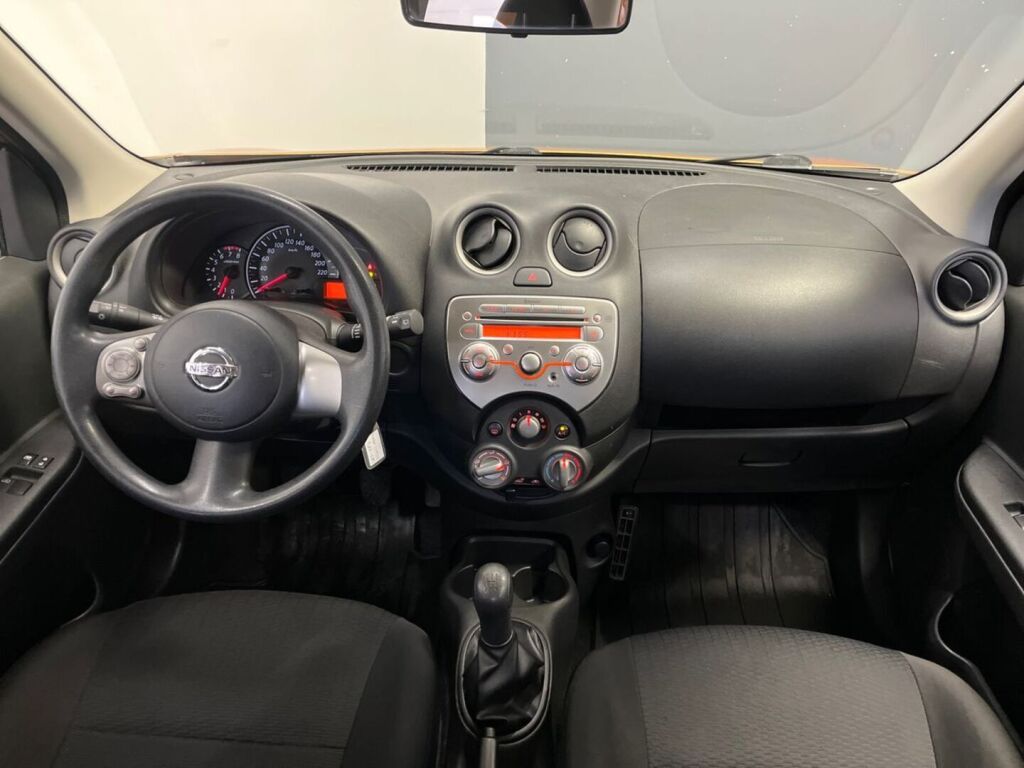 Nissan Micra 2012 Oranssi