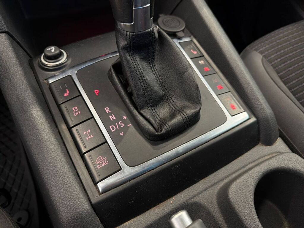 Volkswagen Amarok 2013 Harmaa