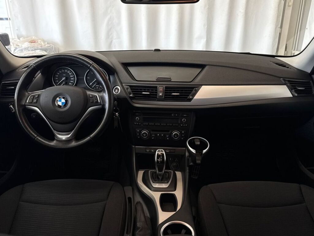 BMW X1 2013 Ruskea (beige)