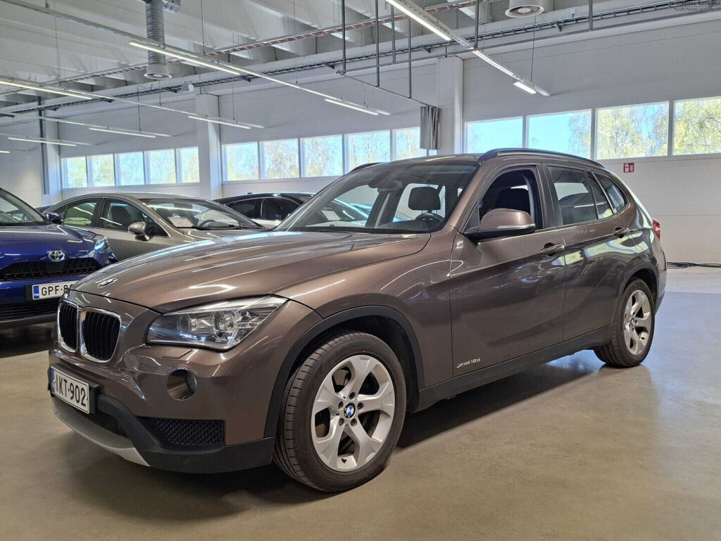 BMW X1 2013 Ruskea (beige)