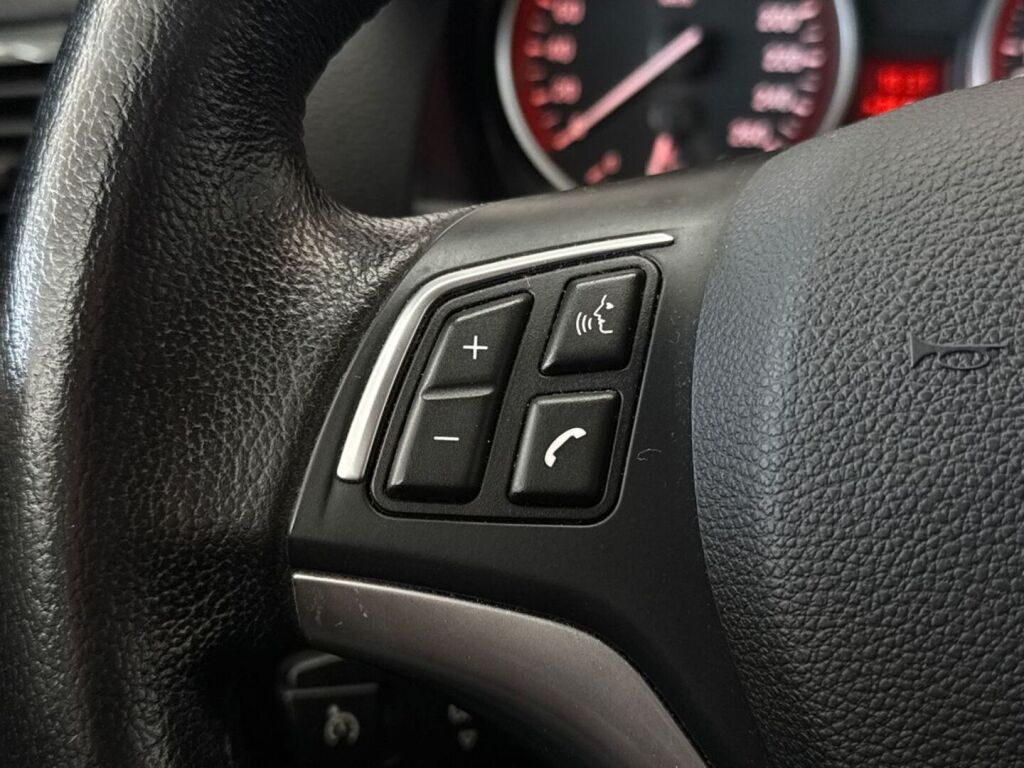 BMW X1 2013 Ruskea (beige)