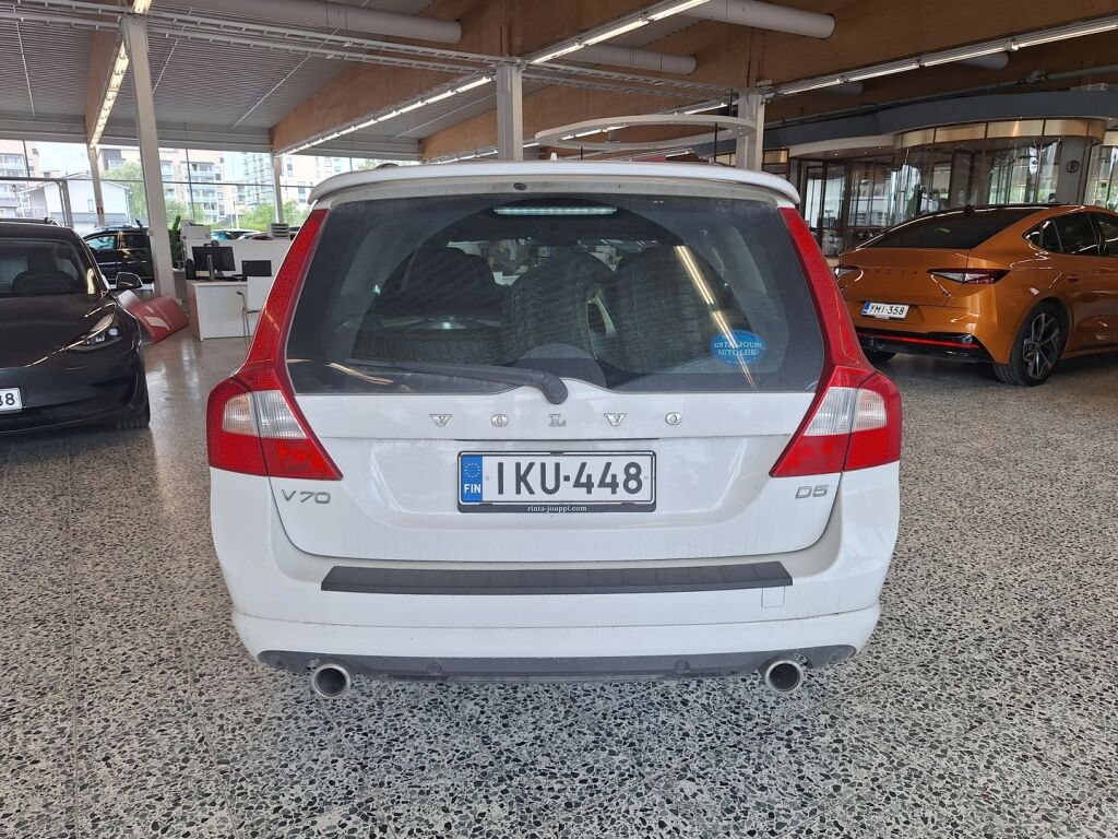 Volvo V70 2012 Valkoinen