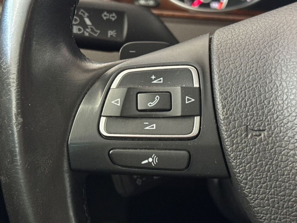 Volkswagen Passat 2013 Valkoinen