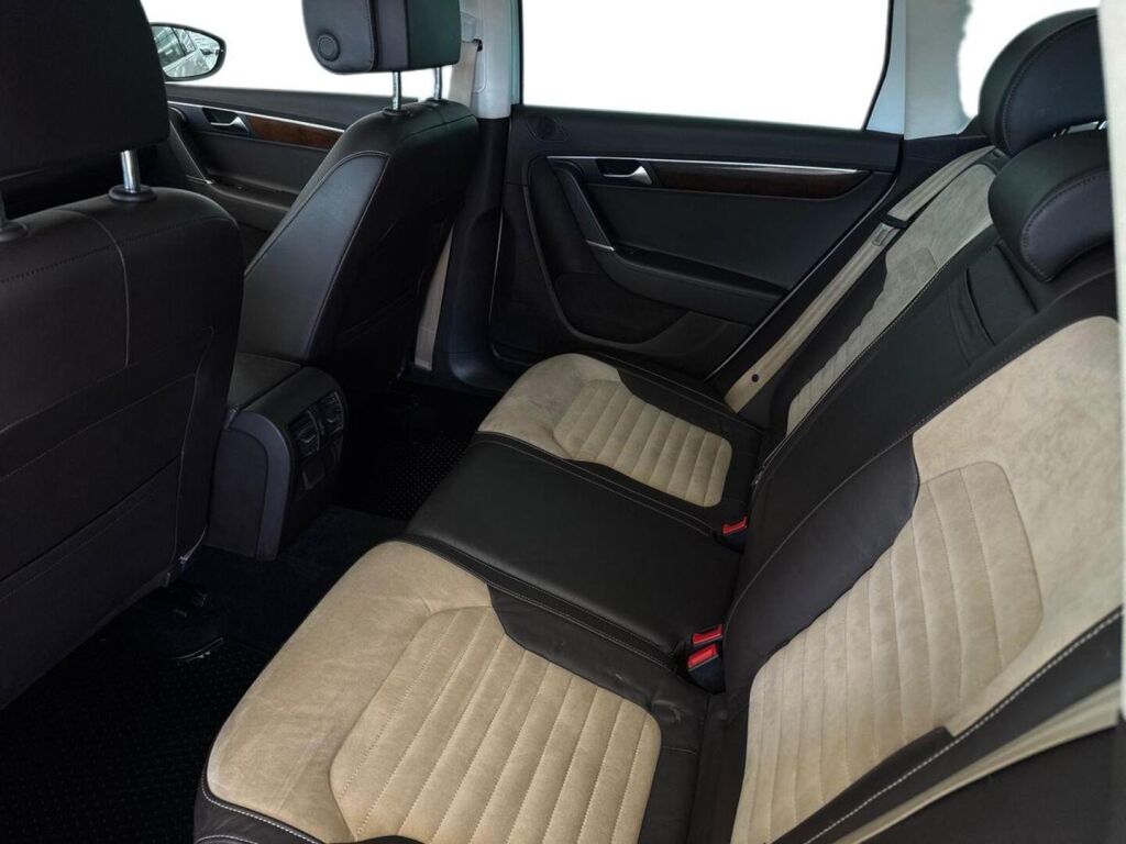 Volkswagen Passat 2013 Valkoinen