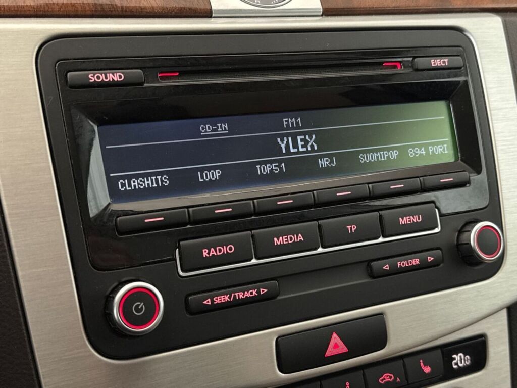 Volkswagen Passat 2013 Valkoinen