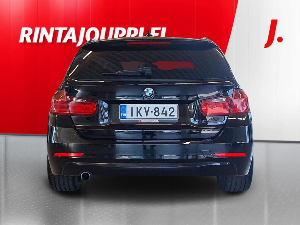 BMW 320 2012 Musta