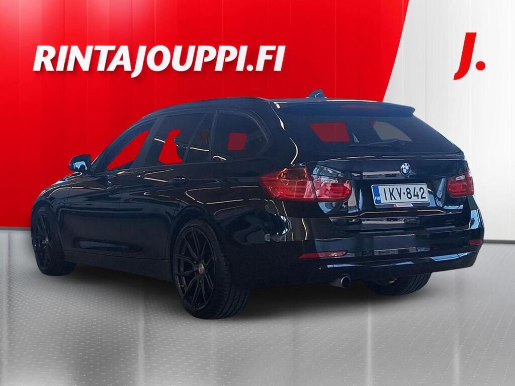 BMW 320 2012 Musta