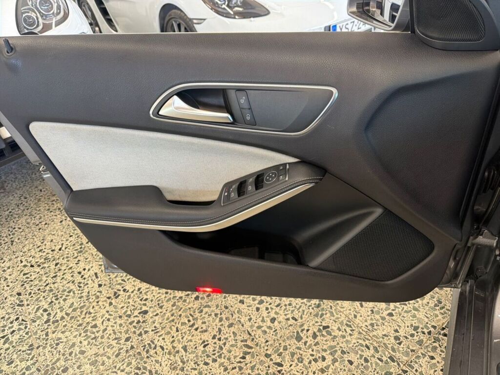 Mercedes-Benz A 2013 Harmaa