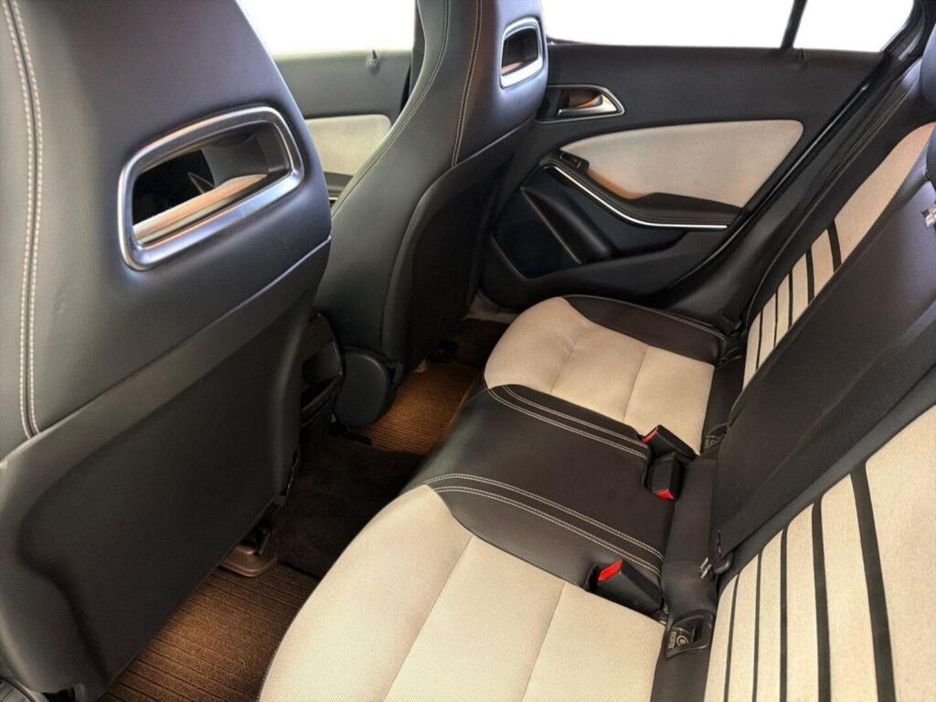 Mercedes-Benz A 2013 Harmaa