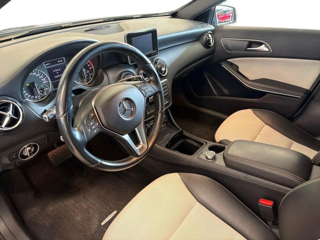 Mercedes-Benz A 2013 Harmaa