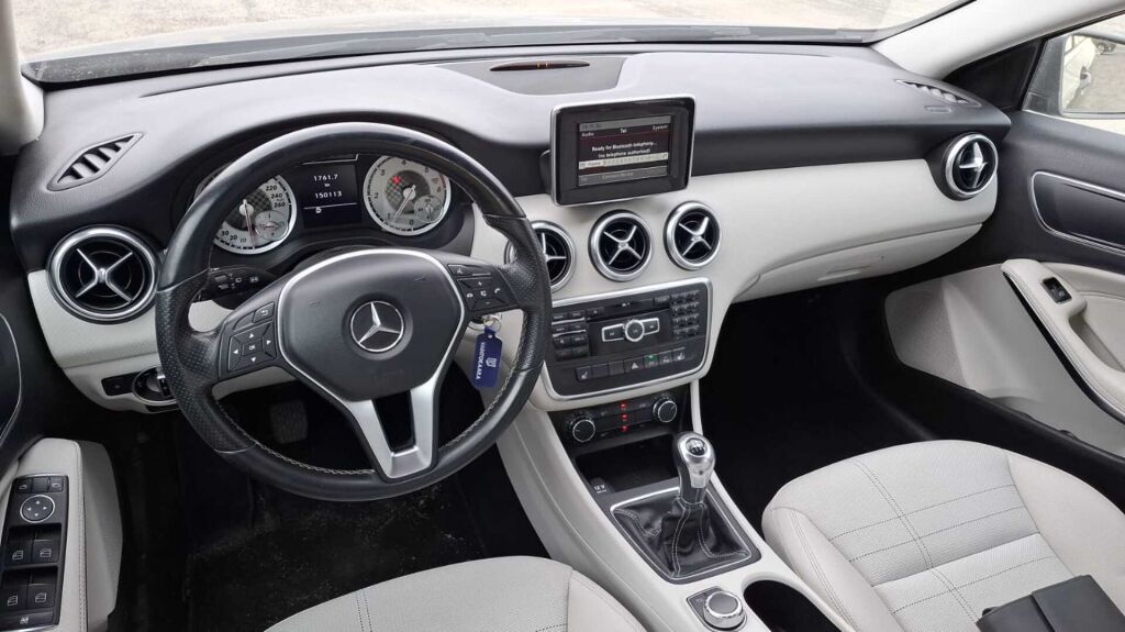 Mercedes-Benz A 2013 Harmaa
